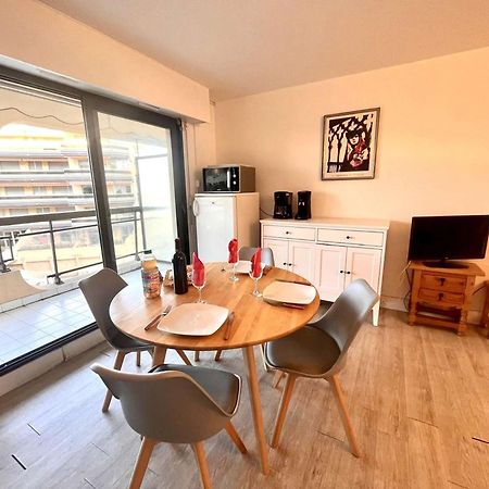 Appartement 2P, 4 Couchages, Terrasse Et Salon De Jardin A 200M De La Plage, Frejus - Fr-1-226A-22 Экстерьер фото